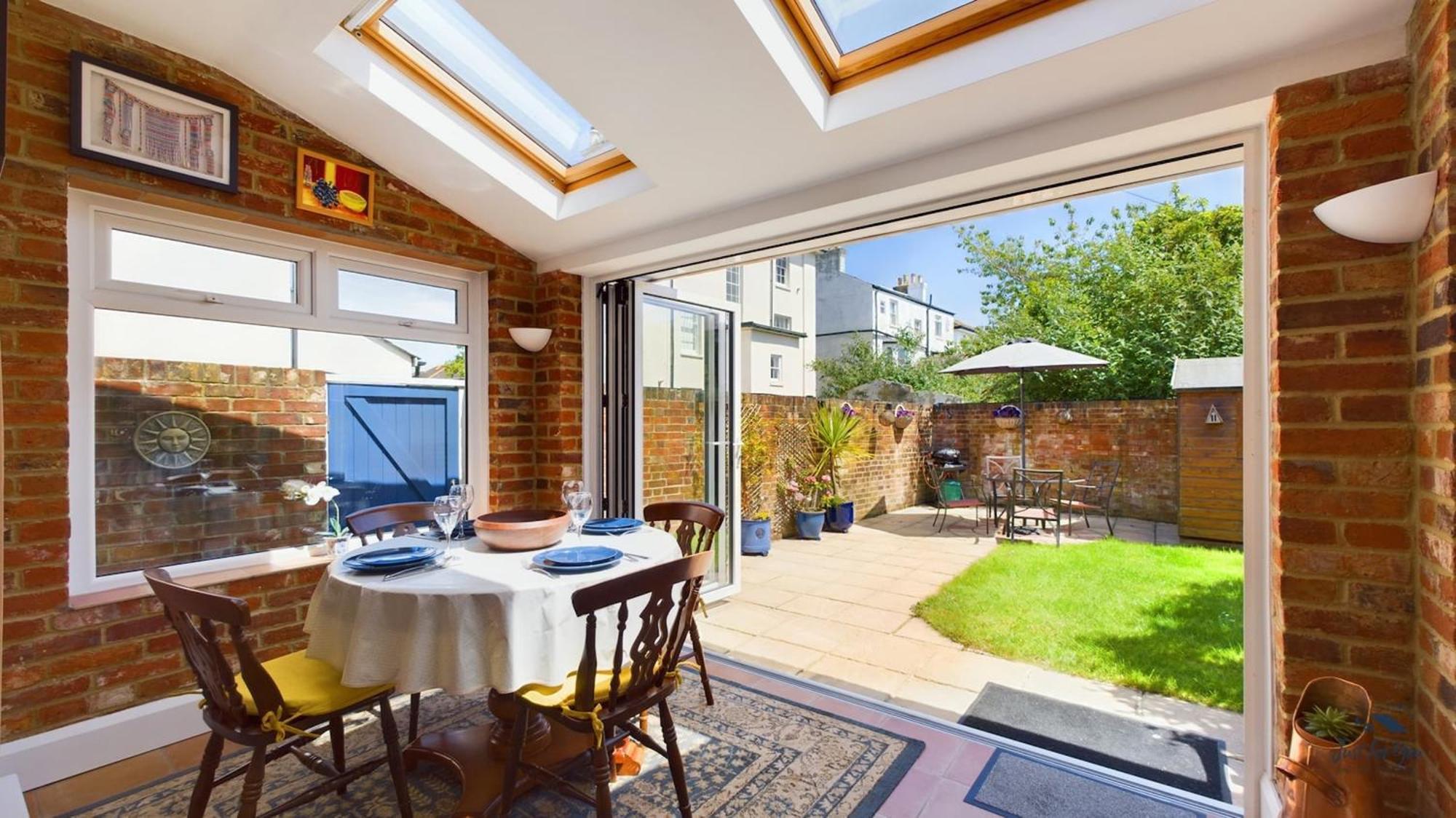 Anchor Down Cottage The Perfect Seaside Retreat Sleeps 4 Beach 2 Mins Ryde  Luaran gambar